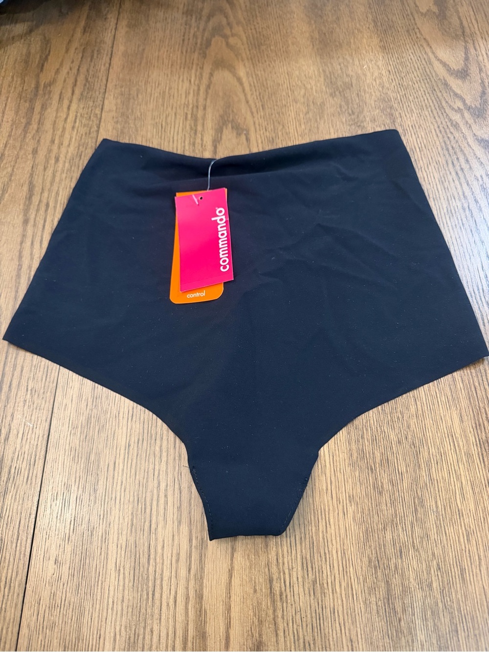 Commando classic control thong black size medium